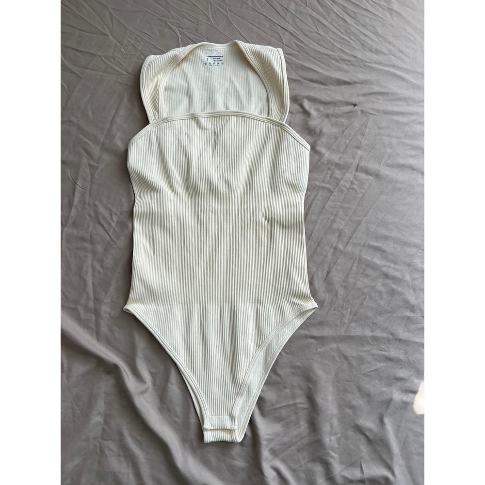 OQQ White Ribbed Cutout Bodysuit Women's Small Sleeveless Stretch